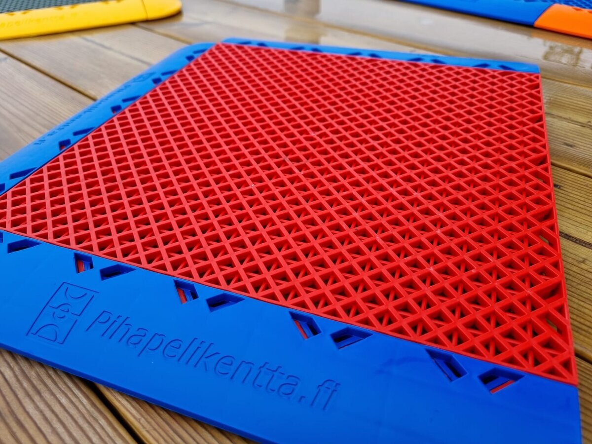 Pihapelikenttä off-ice