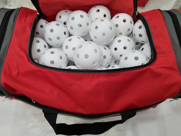 Salibandypallot 100kpl + Qmax urheilukassi