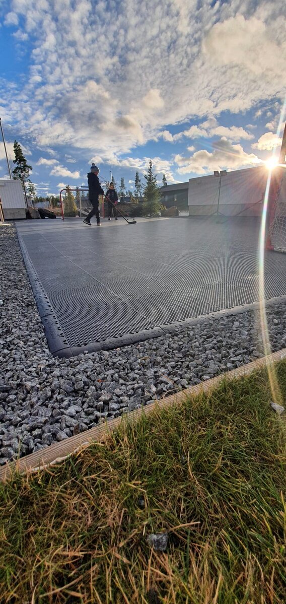 Pihapelikenttä off-ice