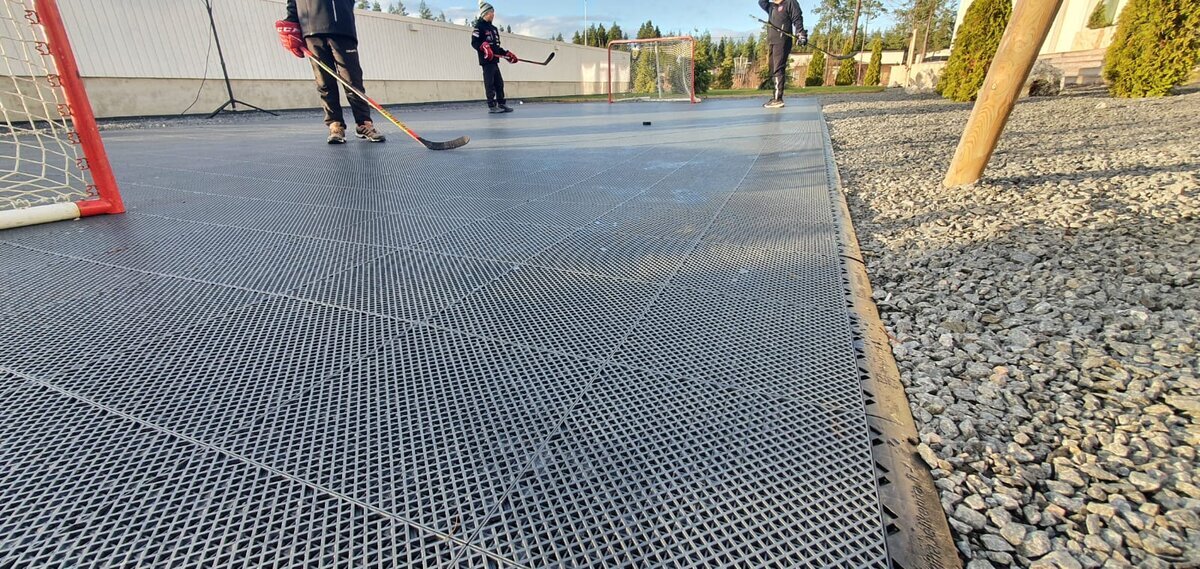 Pihapelikenttä off-ice