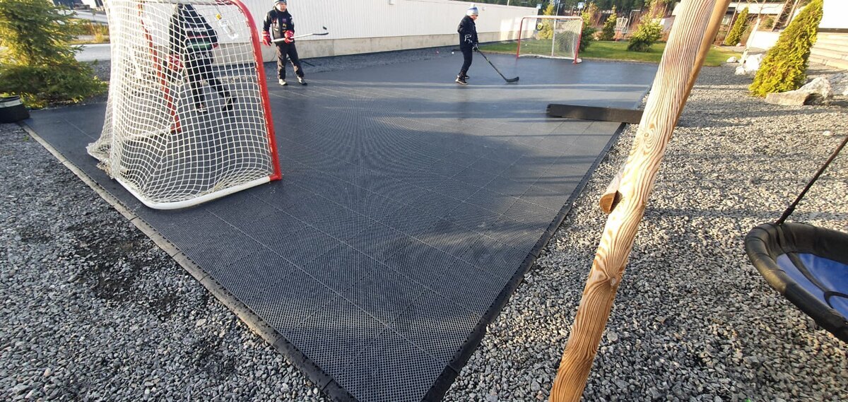 Pihapelikenttä off-ice